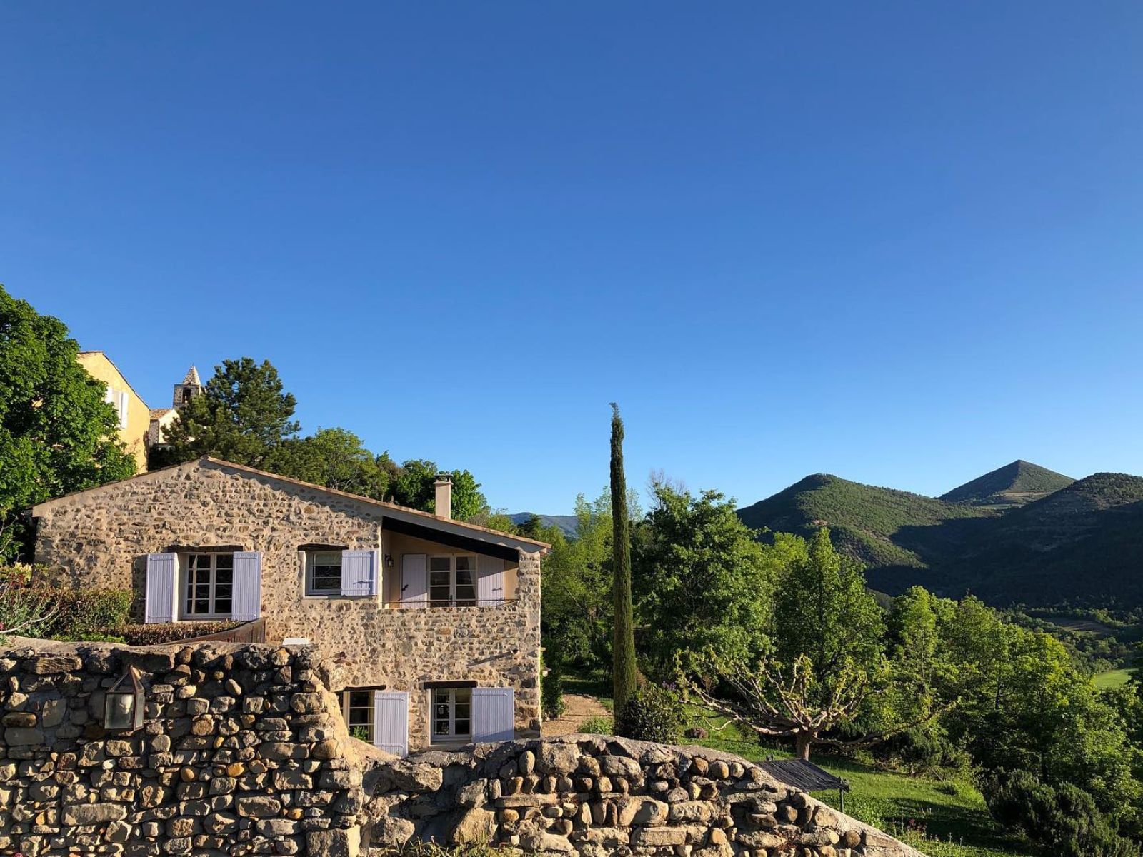 Le Vieil Aiglun - Gîte du Levant (© Charles SPETH)