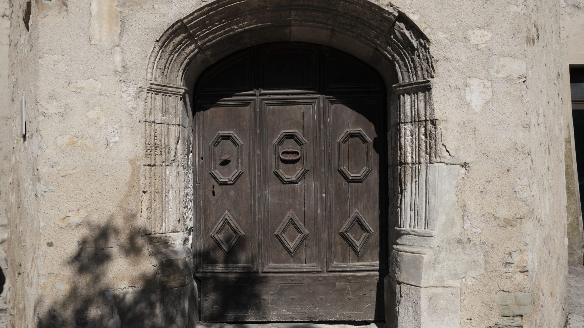 Porte du château (© Jean-Luc ARMAND)