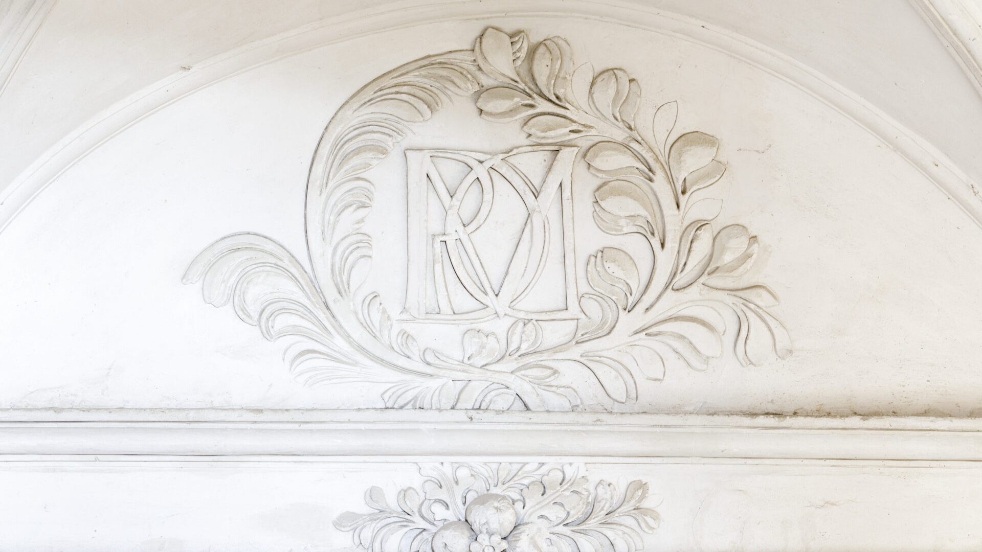 Les gypseries du château de Volonne - Les gypseries du château de Volonne (© ©️AD 04/Martin Champon)