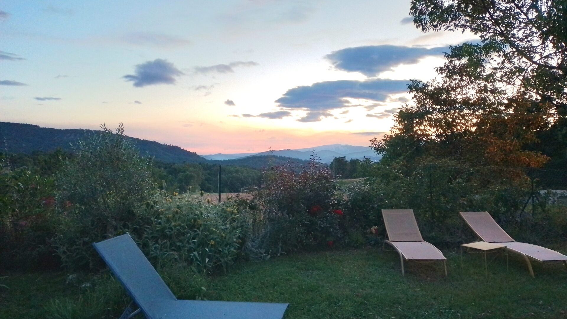 Gîte T5 Villa Flora, jardin avec vue - Jardin (© LE ROYER Nathalie)