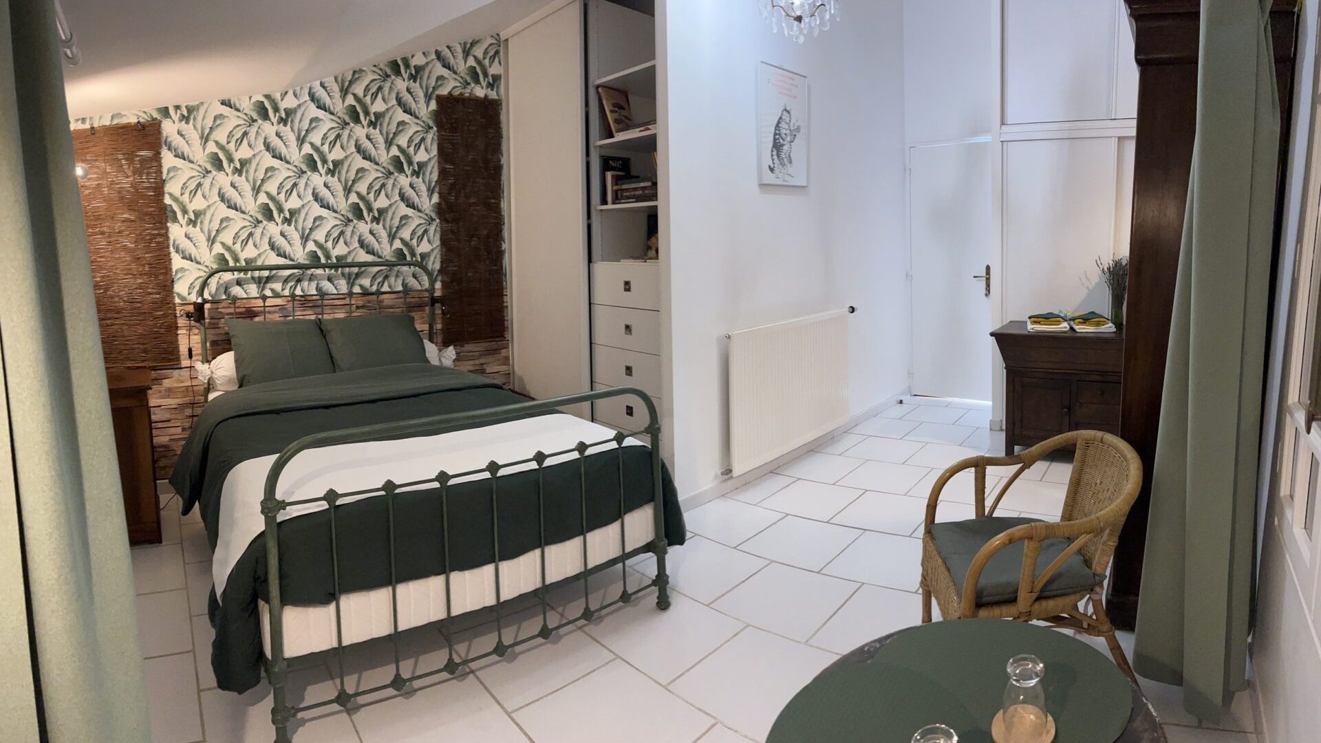 Chambres d'hôtes : Le Pin des Arches - Chambre (© Chambres d'hôtes : Le Pin des Arches)