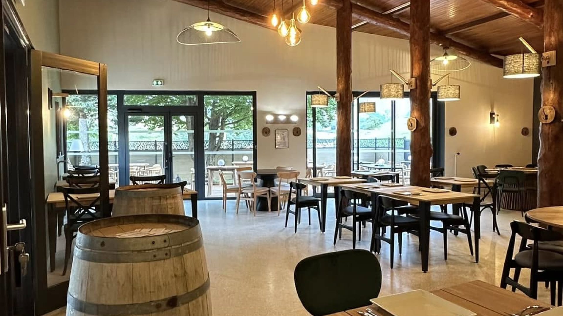 La salle du restaurant (© L'hôtentique)