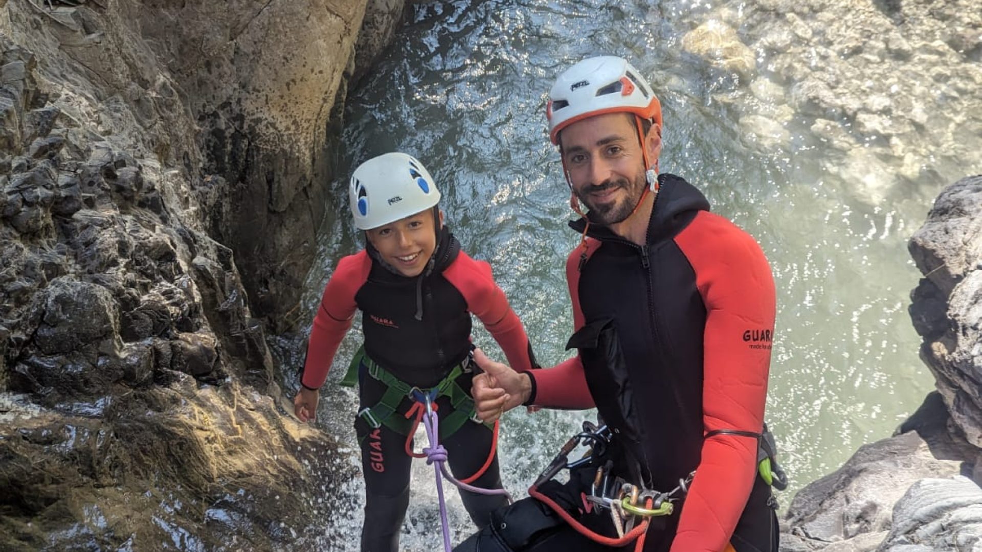 Refuge privé de Gaudichart_Prads-Haute-Bléone - descente en rappel activité canyoning (© Timothée Trichet)