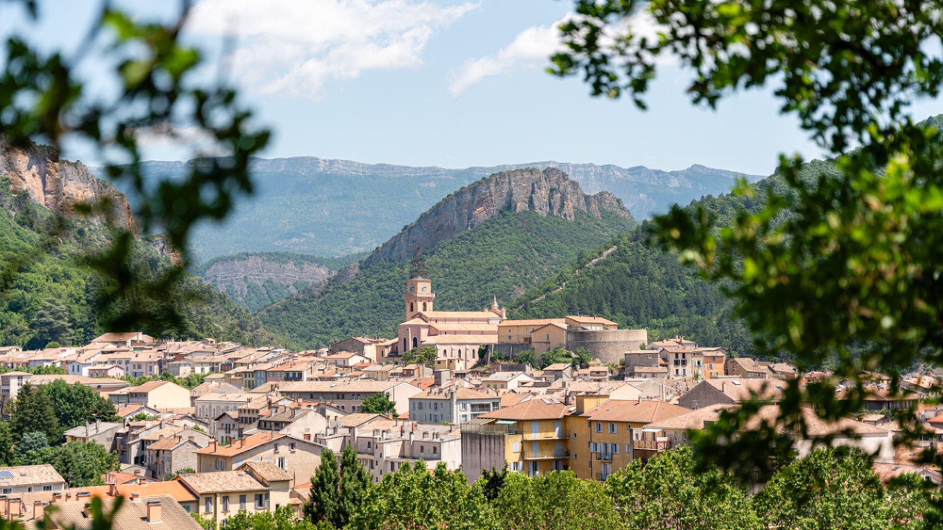 Sentier de découverte de Caguerenard_Digne-les-Bains (© © J. Dupieux © BLUE MAX MEDIA)