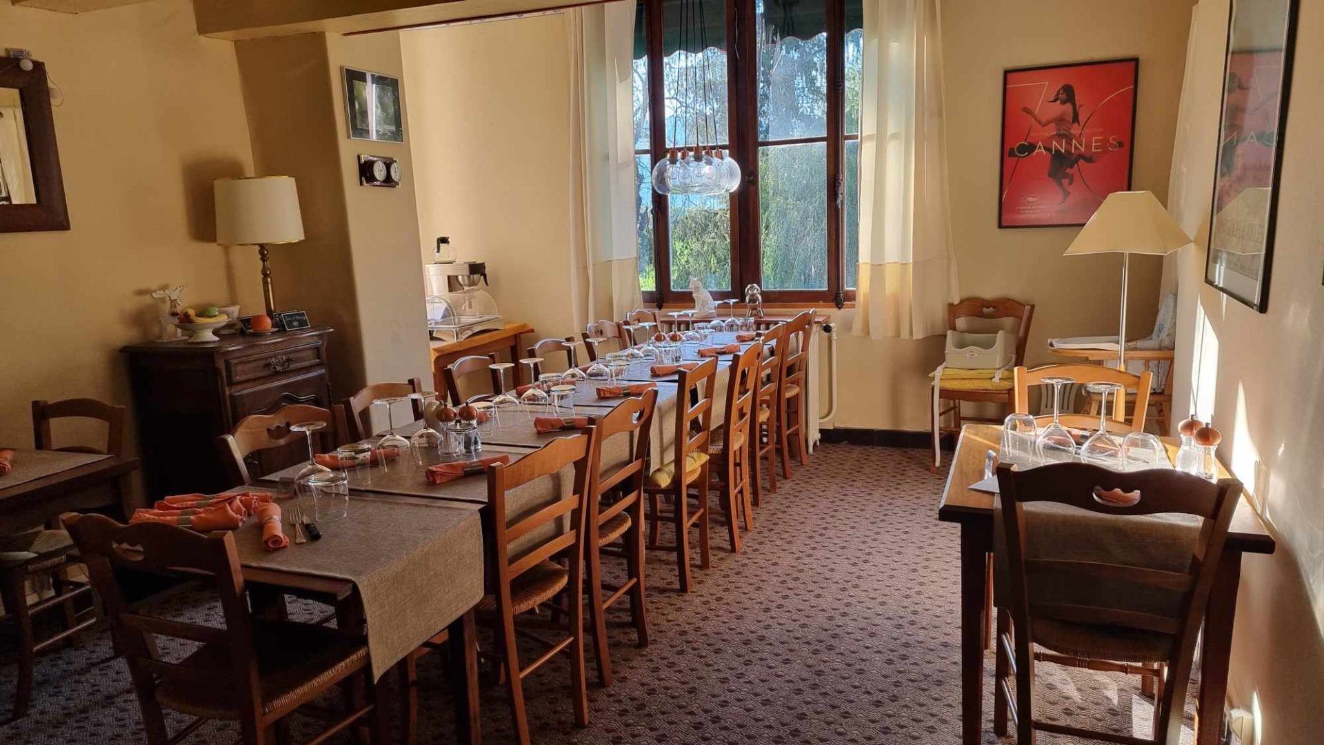 Hôtel le Vieux Tilleul - salle de restaurant (© Pascale GIORDANO)