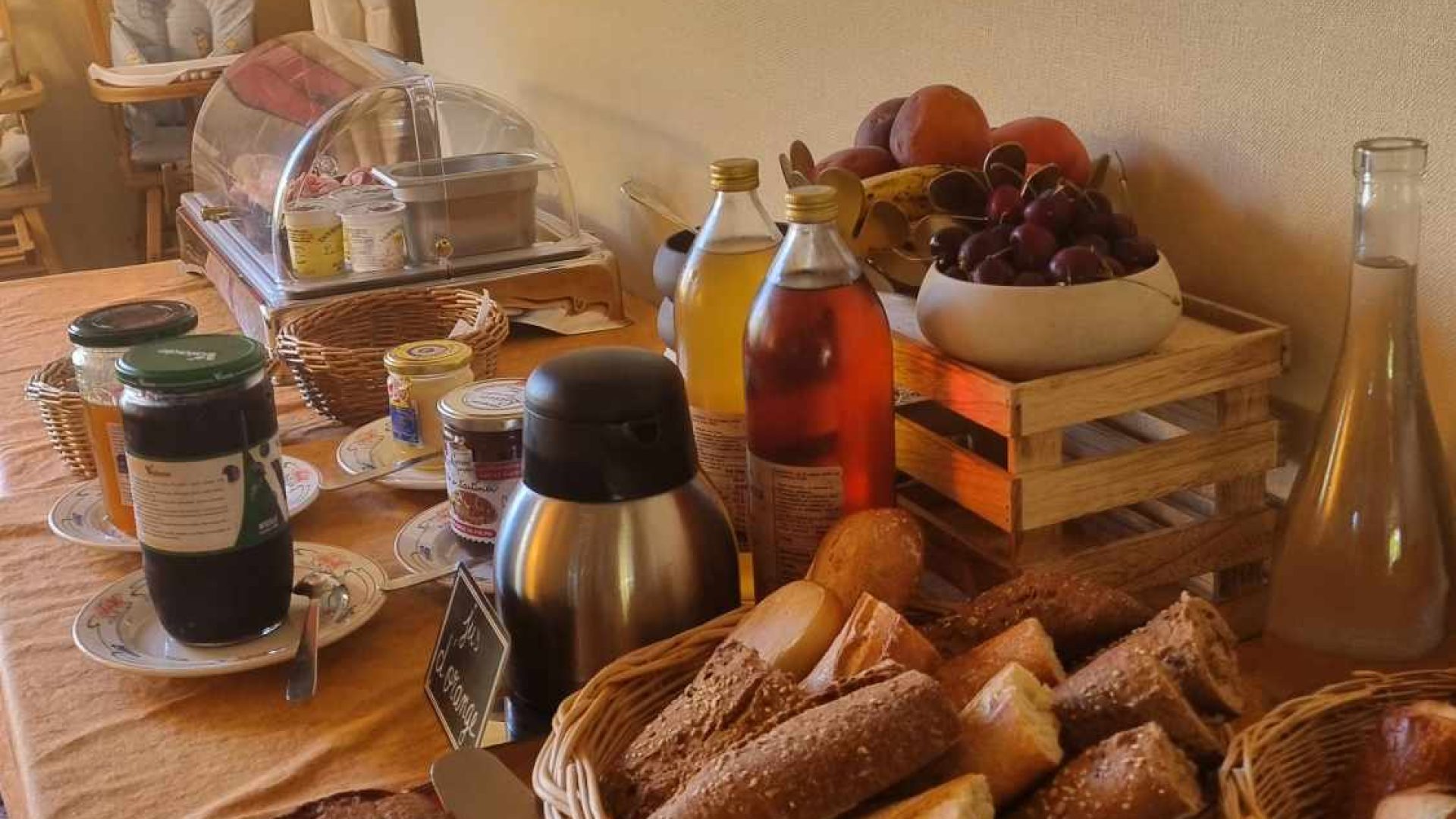 Hôtel le Vieux Tilleul - petit déjeuner (© Pascale GIORDANO)