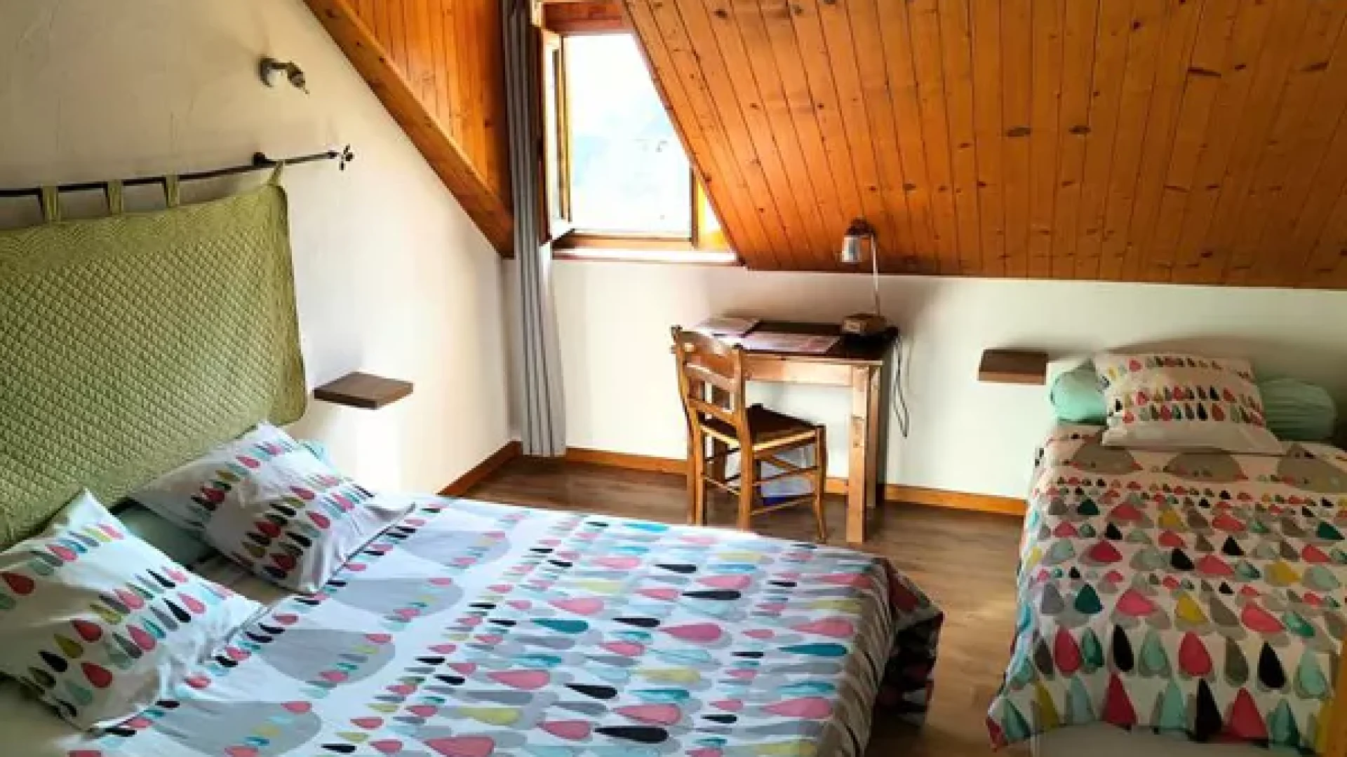 Hôtel-Restaurant Chez Le Poète**_Selonnet - Chambre d'hôtel (© Hôtel-Restaurant Chez Le Poète**_Selonnet)