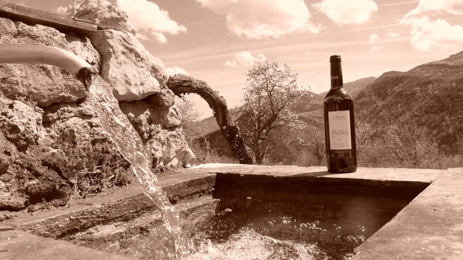 Fontaine - Vallée de l'Asse - Fontaine Haute-Provence (© M.Caron)