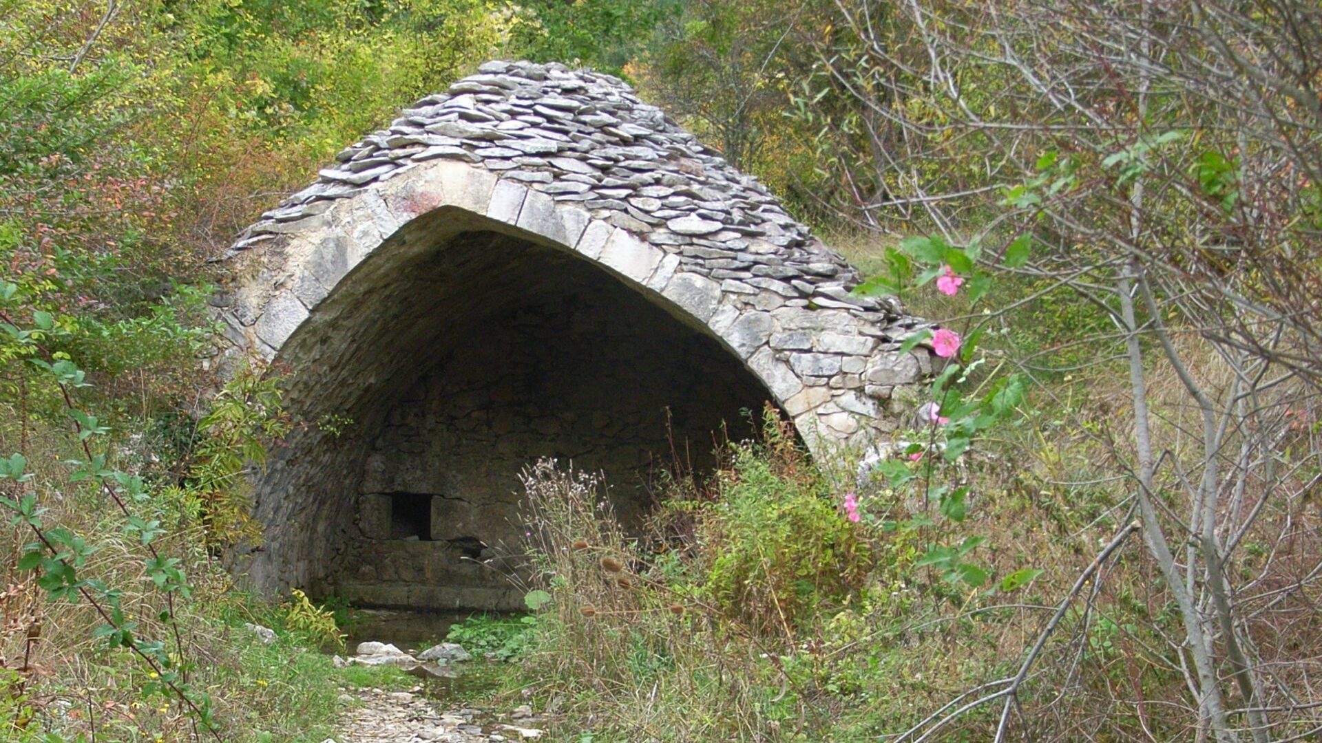 Fontaine - Montagne de Lure - Fontaine-Lure (© M.Caron)