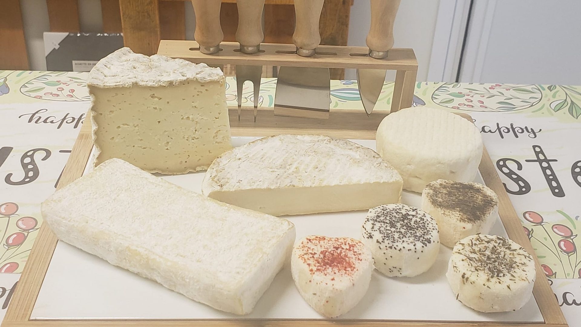 GAEC La Tchiote Bédigue - Assortiment de fromages de brebis (© GAEC La Tchiote Bédigue)