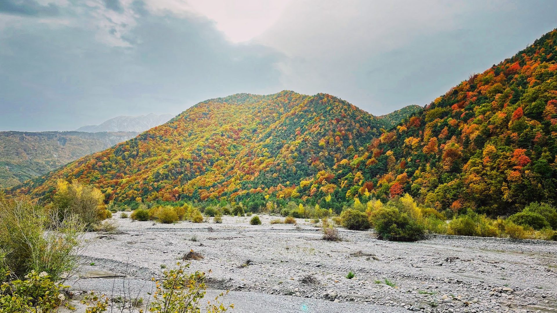 Randonnée à la découverte de la collection d'art en montagne. Vallée de la Bléone (© Jérémie Subias)