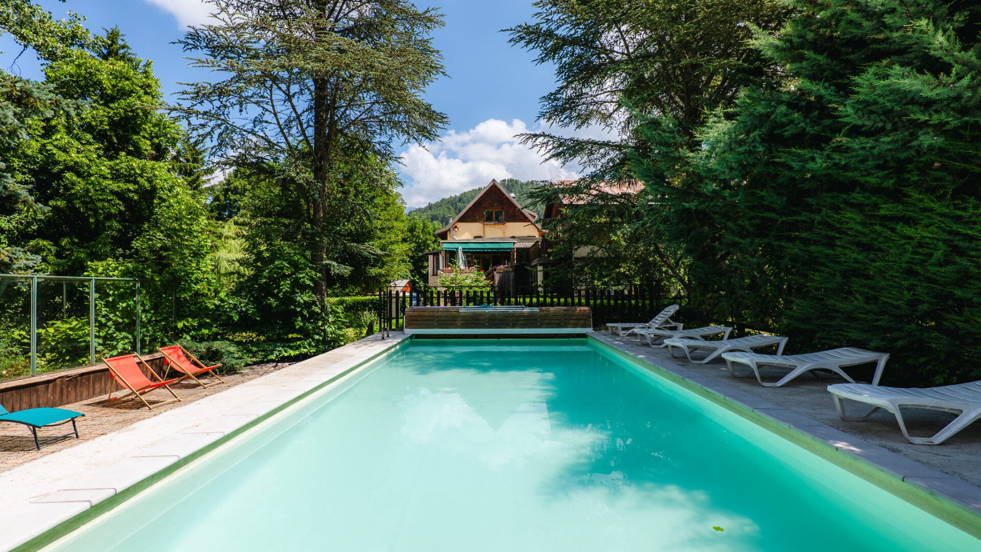 Hôtel le Vieux Tilleul - Piscine (© Benjamin MAXANT)