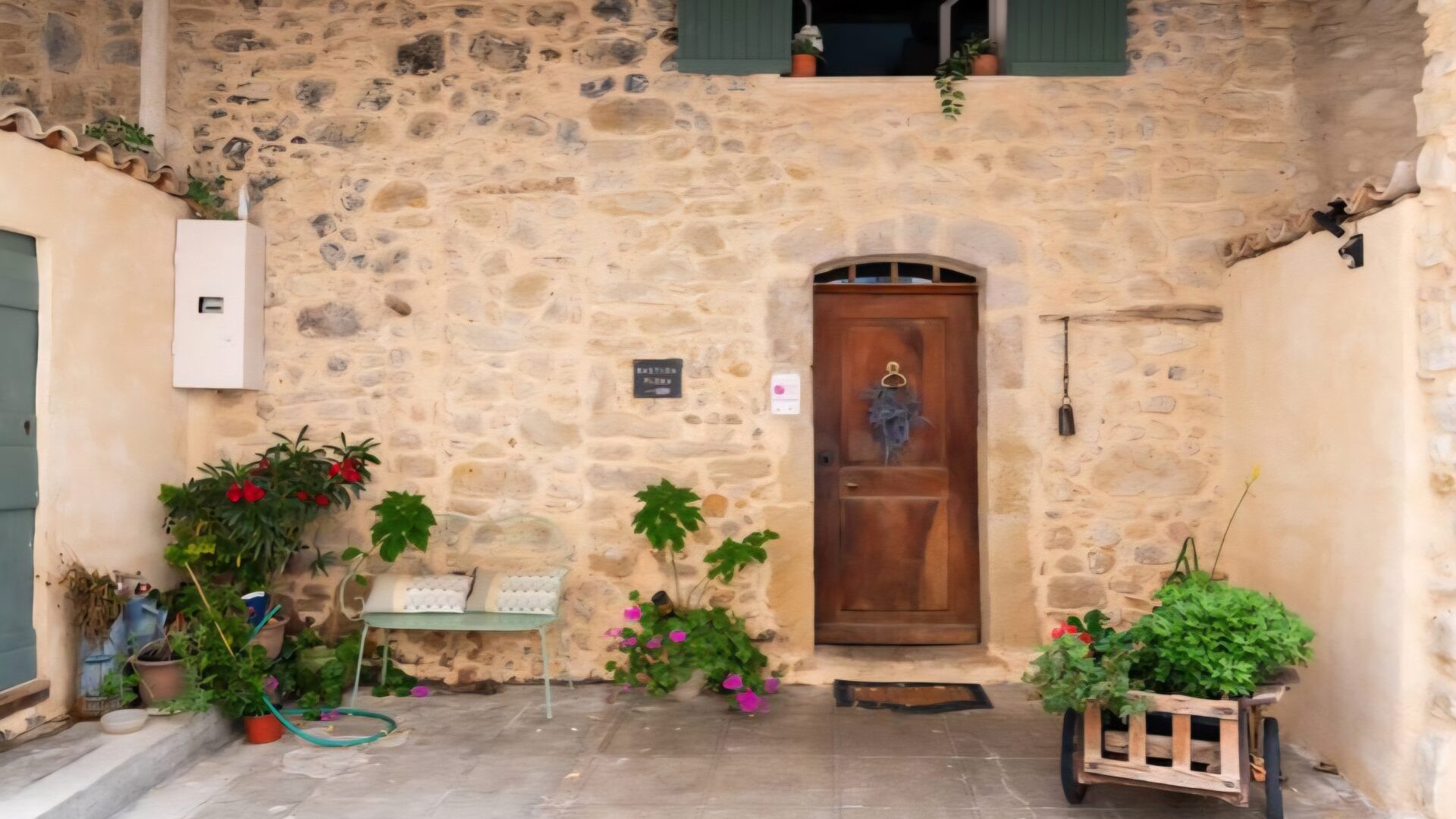L'entrée du Gîte La Bastida Flora (© Gîte La Bastida Flora)