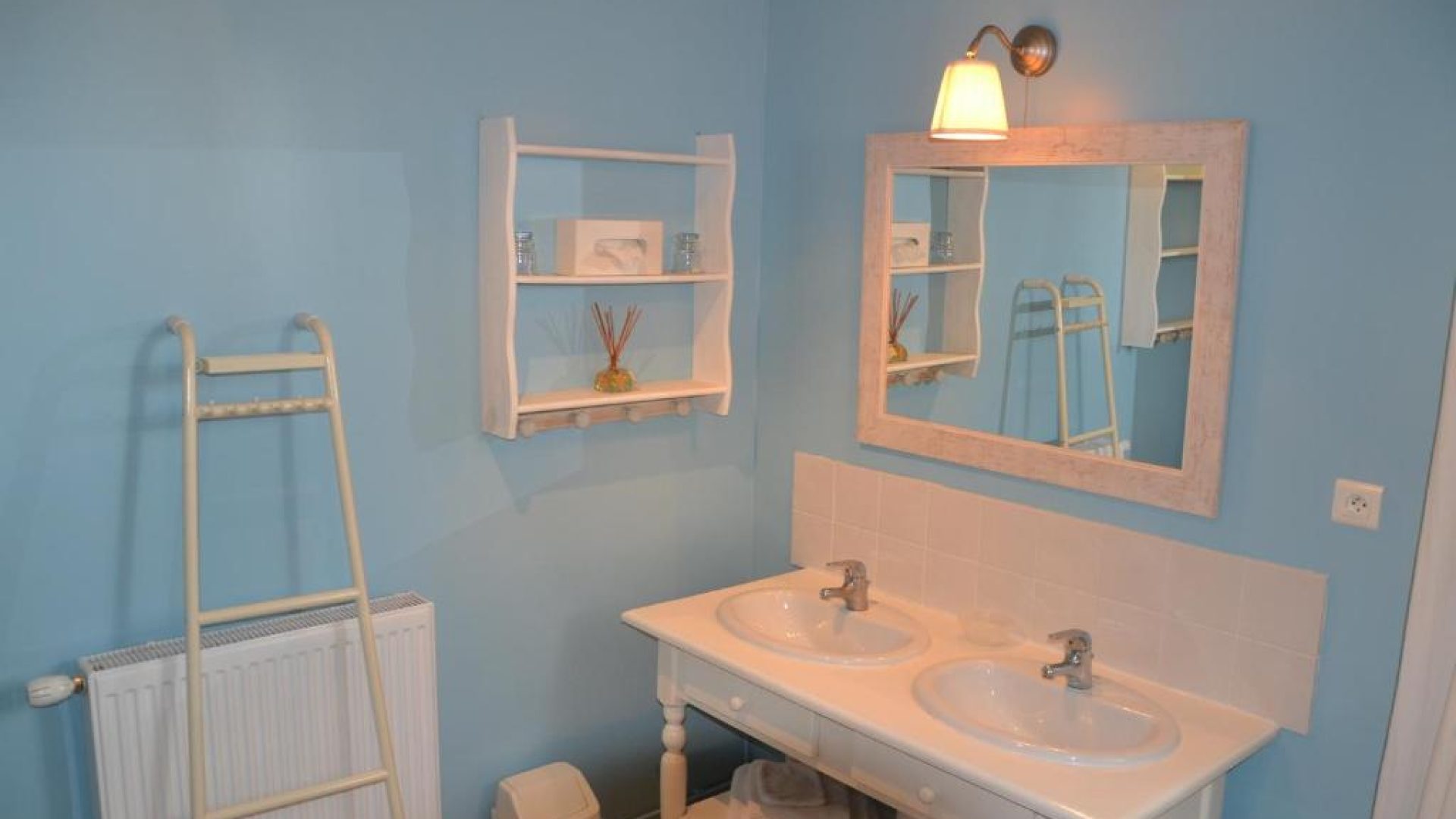 Gîte Le Vieil Aiglun - Salle de bains (© Charles SPETH)