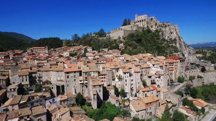 Sisteron_crédit UNESCO Géoparc de Haute-Provence_Julia Boutron